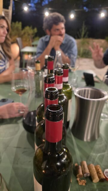 🇮🇹 Squadra Italia, Day 5

Today we visited Corzano e Paterno, where wine, olive oil, and artisanal cheese have been crafted side by side by the same family for generations. 

Absolutely amazing!🐑🐶

@corzanoepaterno #

#hmercerimports #squadraitalia #corzanoepaterno
